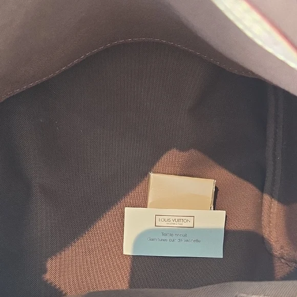 Louis Vuitton Speedy 25 with keys, box & dust bag.  Excellent Condition! - Picture 13 of 16